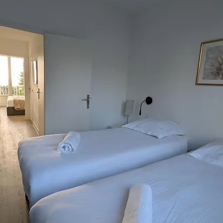 Apartment Vue A Deux Pas Du Sentier Cotier