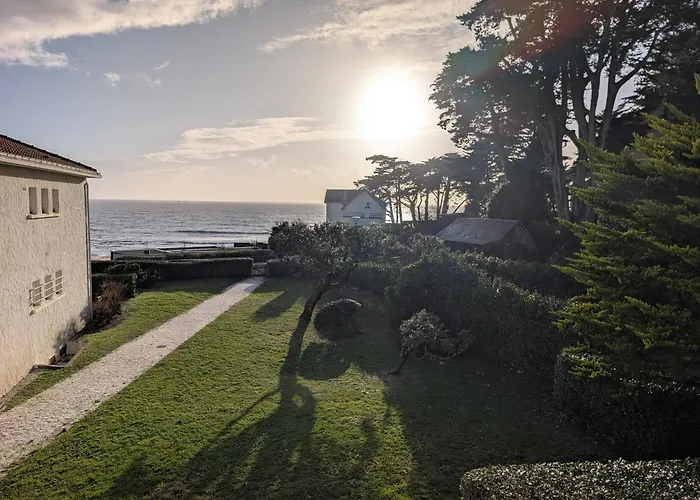 Vue A Deux Pas Du Sentier Cotier * Pornic