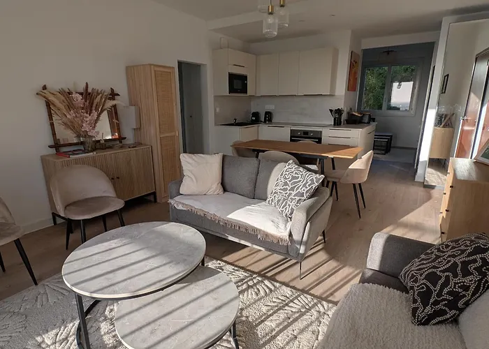 Vue A Deux Pas Du Sentier Cotier Apartment