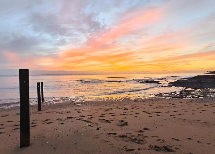 Vue A Deux Pas Du Sentier Cotier